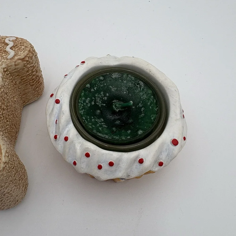 YANKEE CANDLE - Gingerbread Man‎ And Cupcake tea light / votive holder Set Of 2